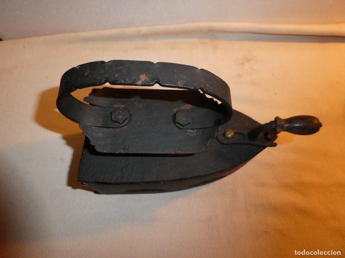 Antig&uuml;edades: PLANCHA DE CARBON SIN SUELA - Foto 6