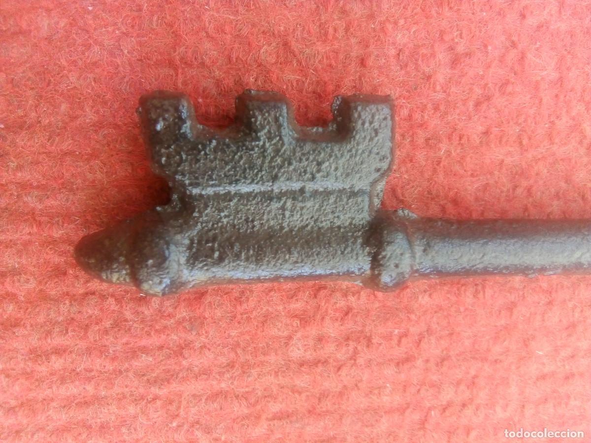 Antig&uuml;edades: llave de forja - Foto 3