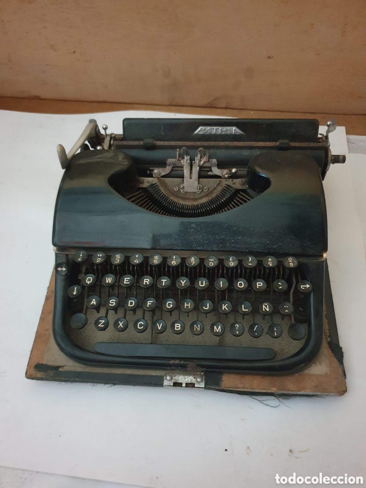 Antig&uuml;edades: MAQUINA DE ESCRIBIR PATRIA - Foto 1