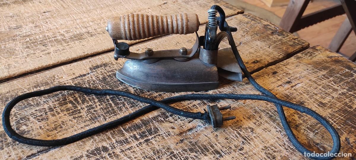 Antig&uuml;edades: PLANCHA EL&Eacute;CTRICA ANTIGUA - Foto 1