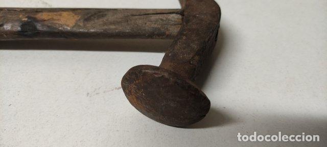 Antig&uuml;edades: ANTIGUO MARTILLO DE ZAPATERO - Foto 2