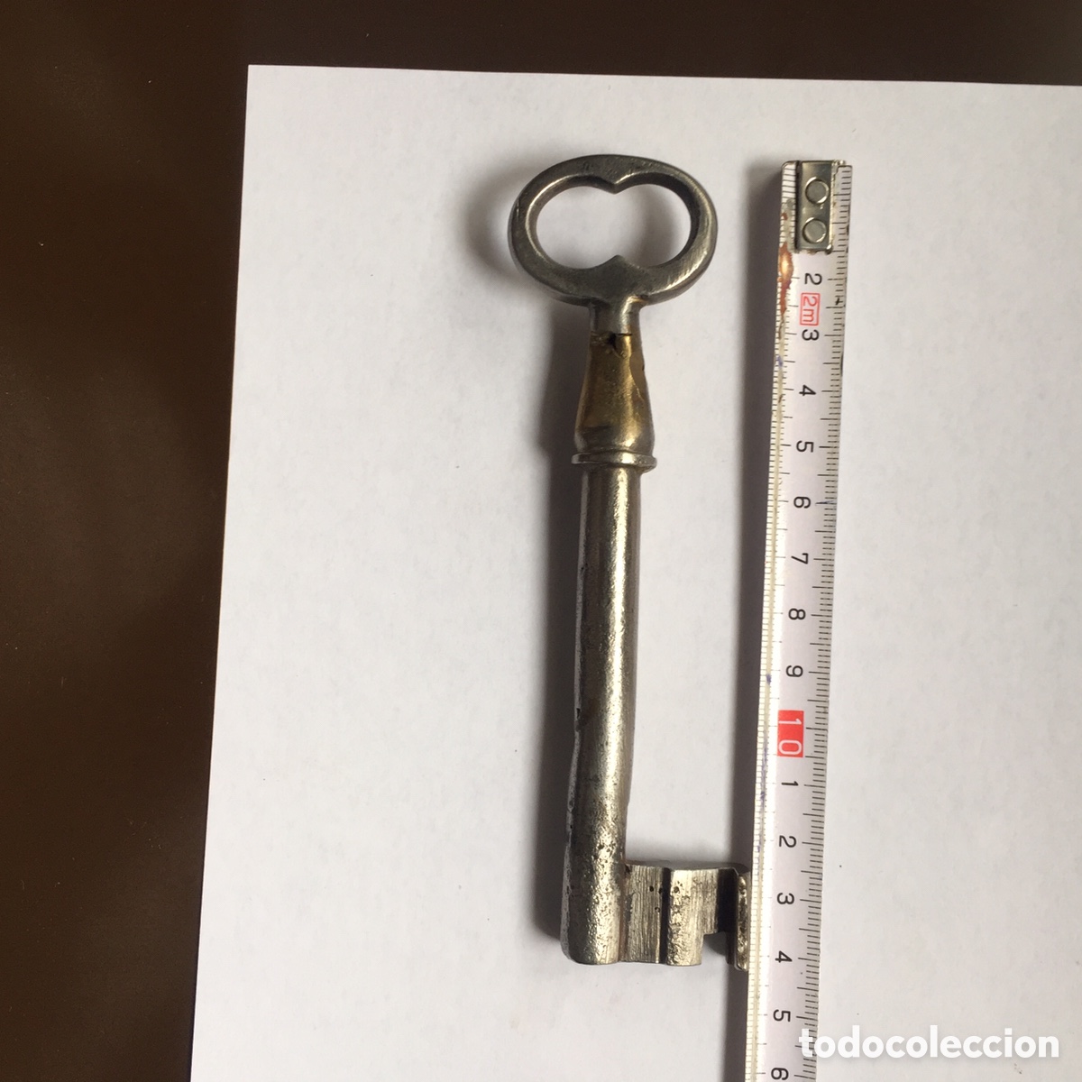Antig&uuml;edades: LLAVE ANTIGUA DE FORJA HUECA - Foto 2