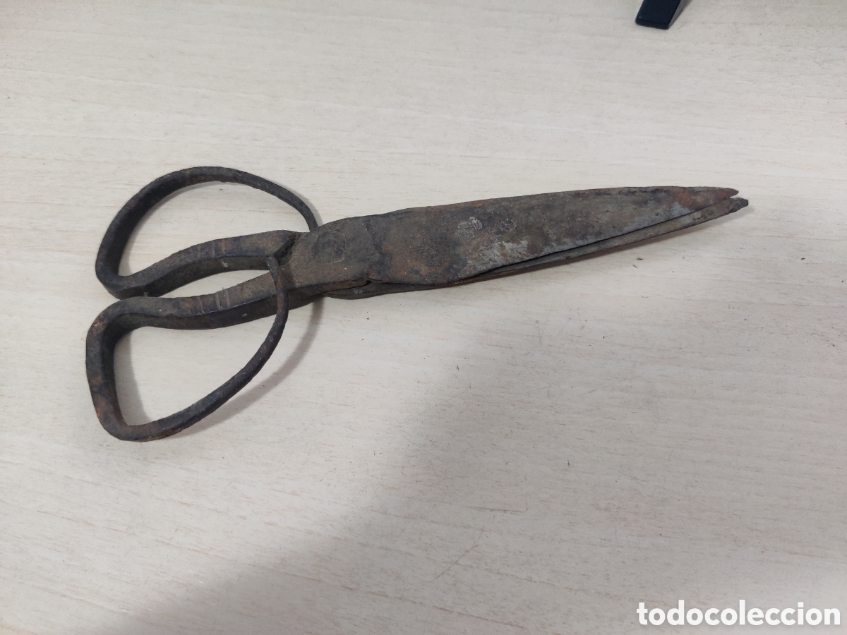 Antig&uuml;edades: ESTAMOS LIQUIDANDO. ANTIGUAS TIJERAS DE FORJA - Foto 4