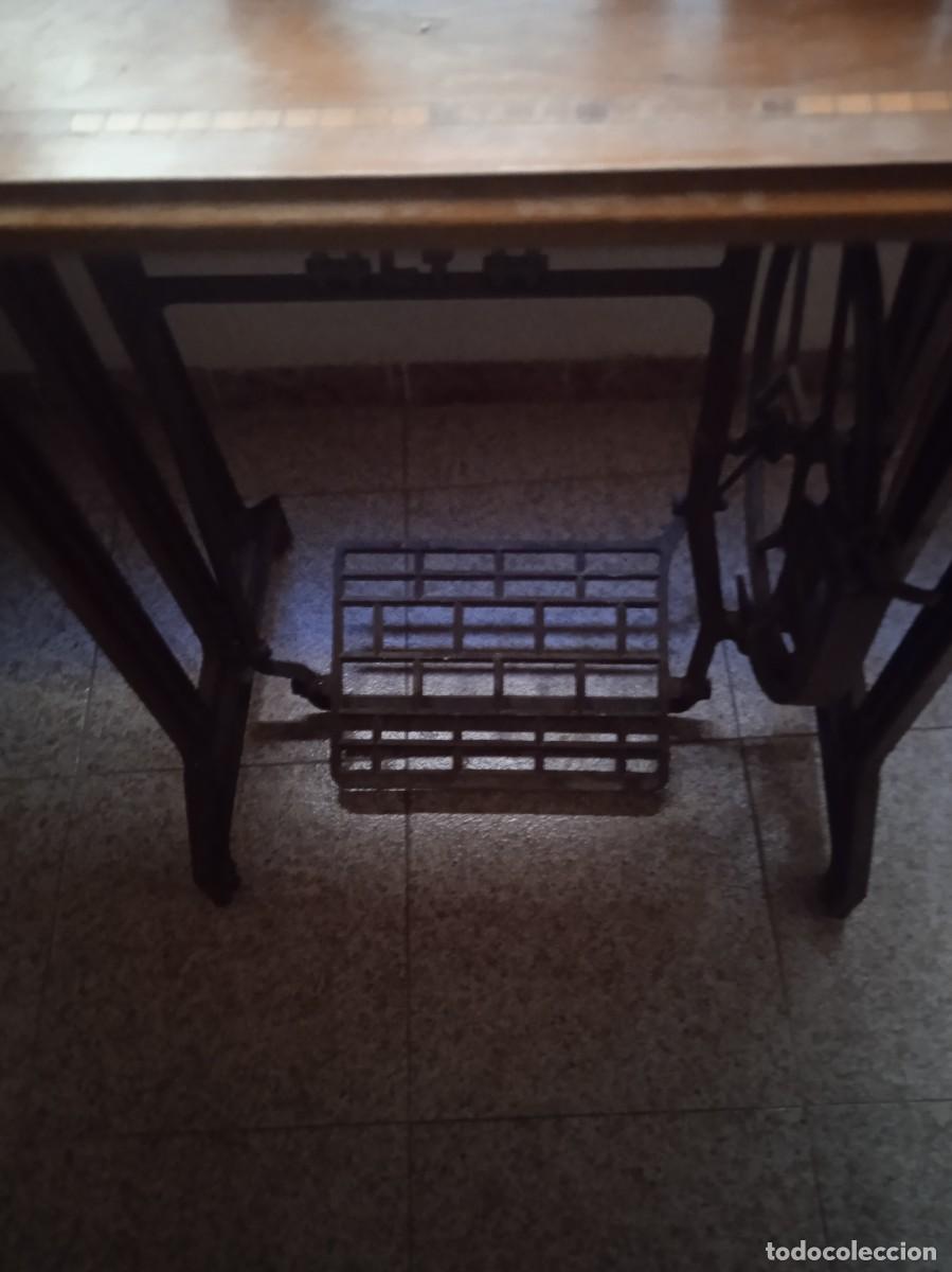 Antig&uuml;edades: Bonita m&aacute;quina de coser - Foto 2