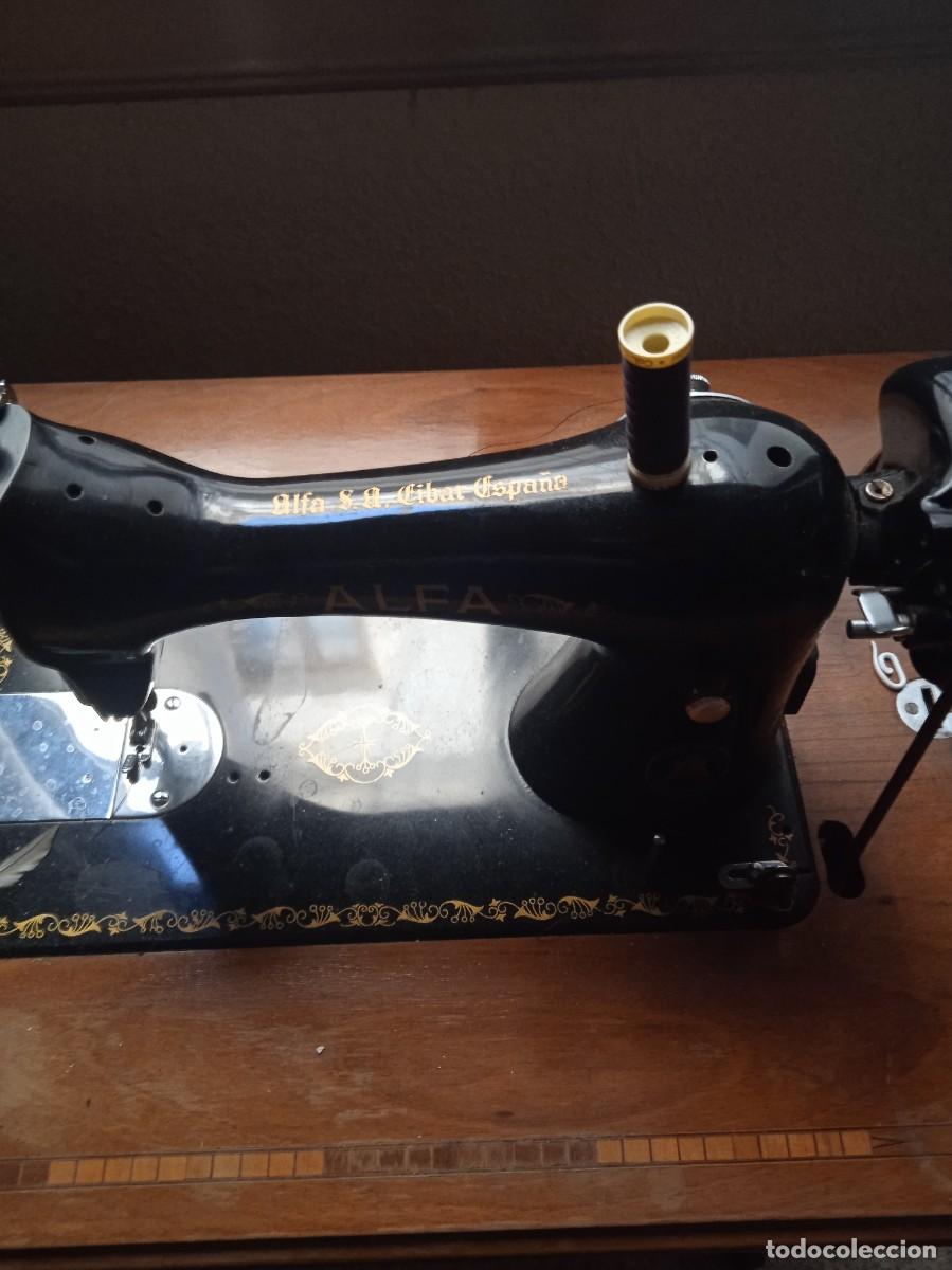 Antig&uuml;edades: Bonita m&aacute;quina de coser - Foto 3