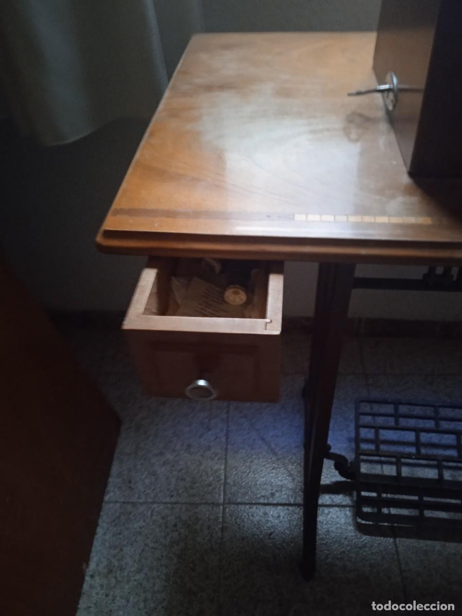 Antig&uuml;edades: Bonita m&aacute;quina de coser - Foto 5