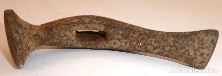 Antig&uuml;edades: Antiguo martillo de Zapatero sin mango - Foto 3