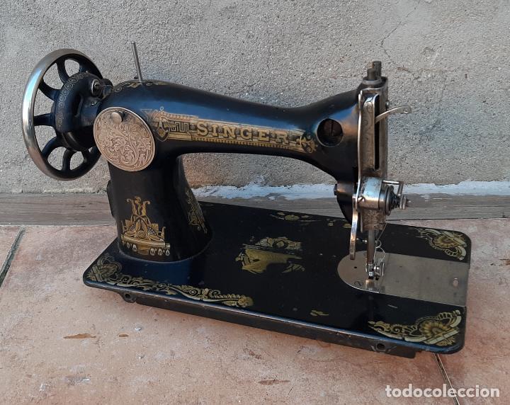 Antig&uuml;edades: maquina de coser singer antigua, funcionando - Foto 3