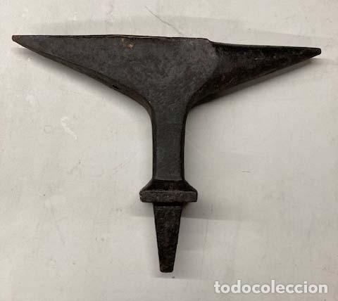 Antig&uuml;edades: Yunque bigornia de 15 kg. - Foto 4