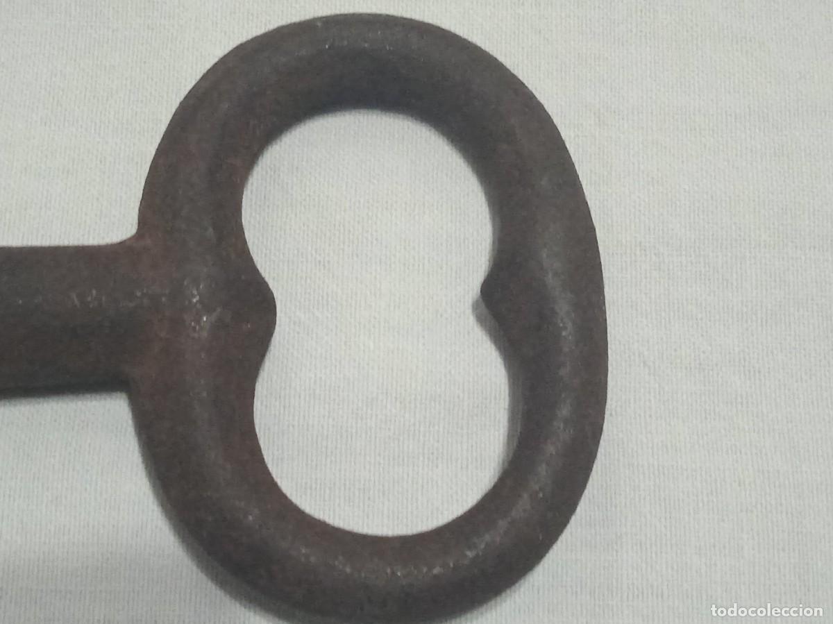 Antig&uuml;edades: Llave Antigua de hierro - Foto 2