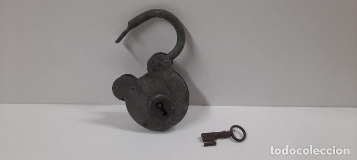 Antig&uuml;edades: ANTIGUO CANDADO CON SU LLAVE ORIGINAL . FUNCIONA - Foto 5
