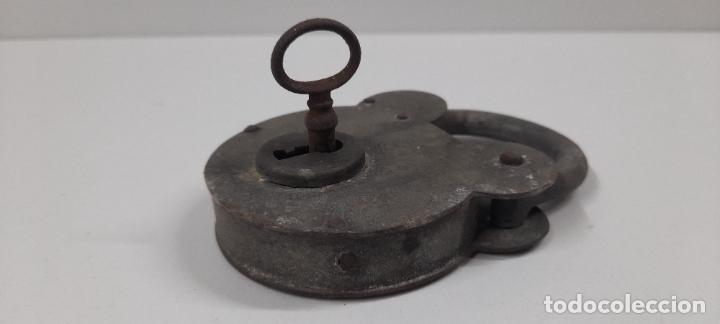 Antig&uuml;edades: ANTIGUO CANDADO CON SU LLAVE ORIGINAL . FUNCIONA - Foto 10