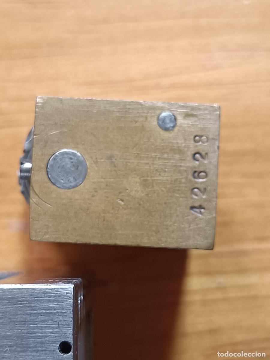 Antig&uuml;edades: 2 numeradores tipogr&aacute;ficos de imprenta - Foto 3