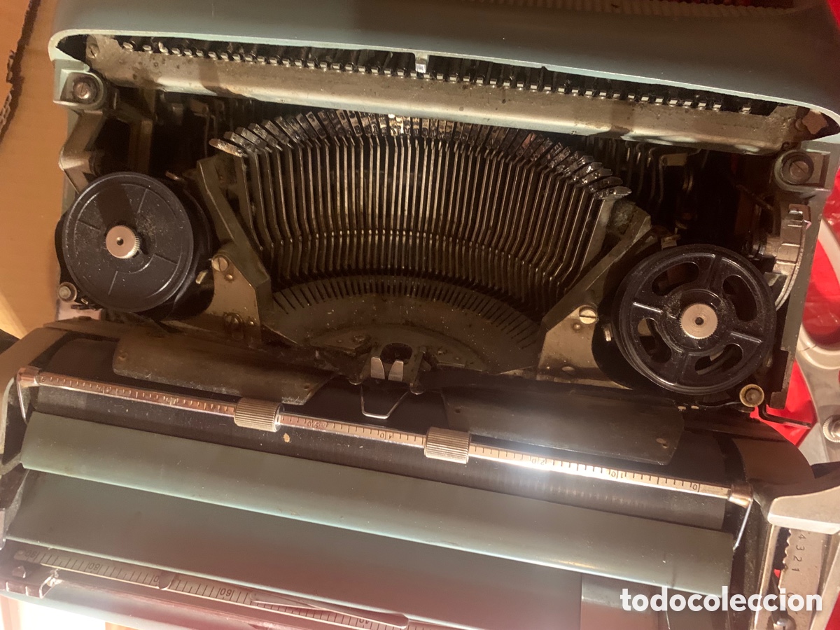 Antig&uuml;edades: Maquina de escribir hispano olivetti studio 44 - Foto 4