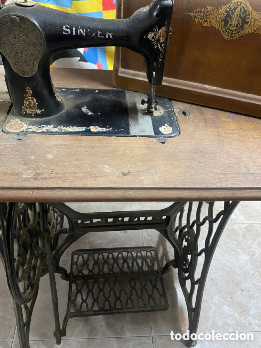 Antig&uuml;edades: M&aacute;quina de coser - Foto 1