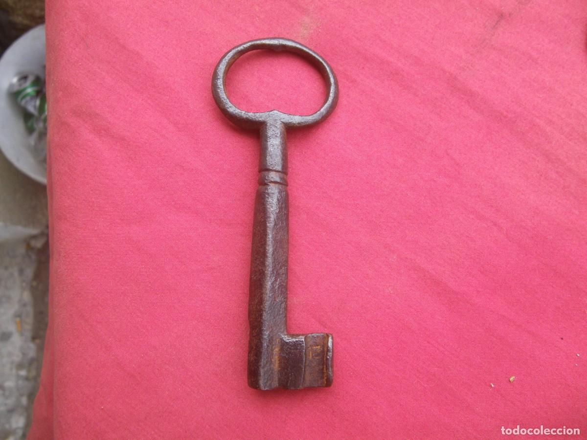 Antig&uuml;edades: LLAVE ANTIGUA VER - Foto 1