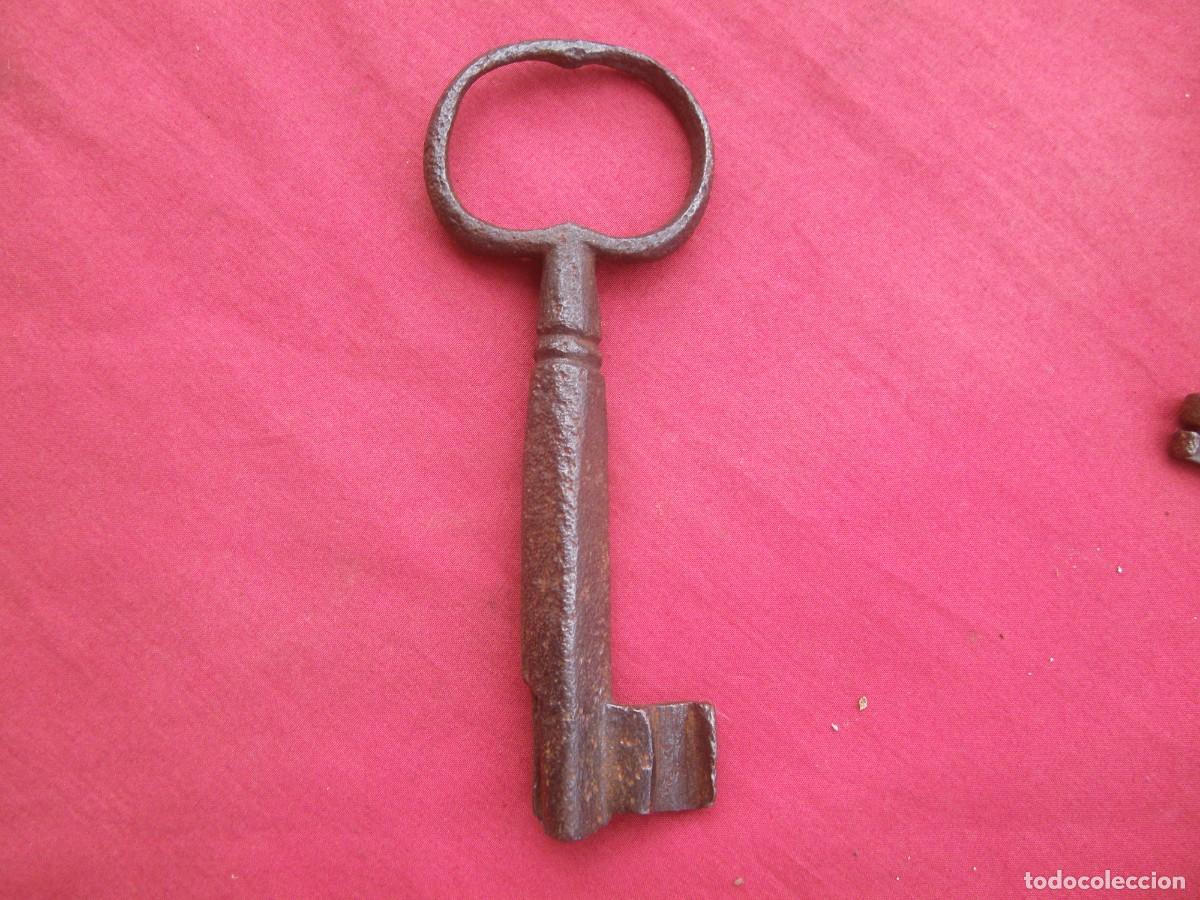 Antig&uuml;edades: LLAVE ANTIGUA - Foto 1