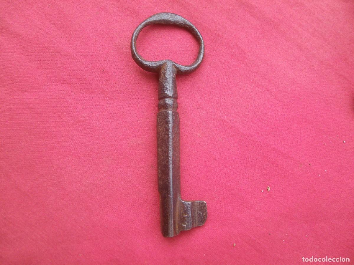 Antig&uuml;edades: LLAVE ANTIGUA - Foto 1