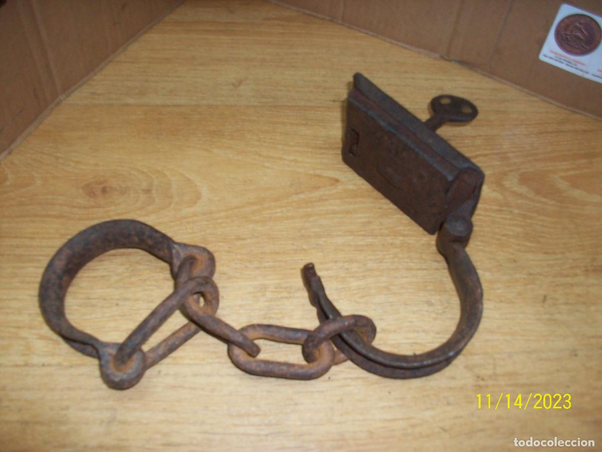 Antig&uuml;edades: ANTIGUO GRILLETE CON LLAVE-FUNCIONA - Foto 3