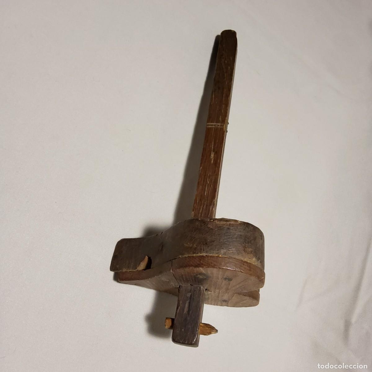 Antig&uuml;edades: ANTIGUO GRAMIL DE CARPINTERO CON FORMA DE CORAZ&Oacute;N - Foto 6