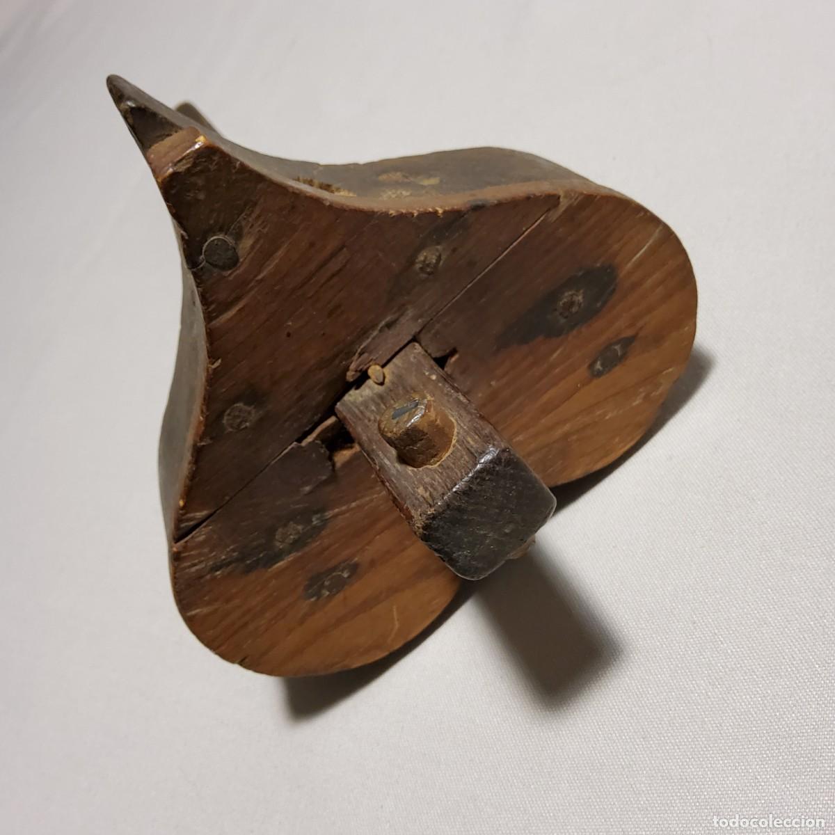 Antig&uuml;edades: ANTIGUO GRAMIL DE CARPINTERO CON FORMA DE CORAZ&Oacute;N - Foto 13