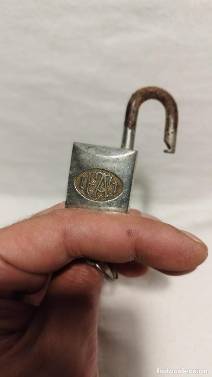 Antig&uuml;edades: Antiguo Candado Ifam con una llave - Foto 5