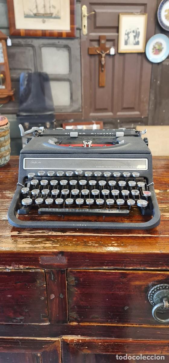 Antig&uuml;edades: Maquina de escribir Hispano Olivetti studio 46 - Foto 2