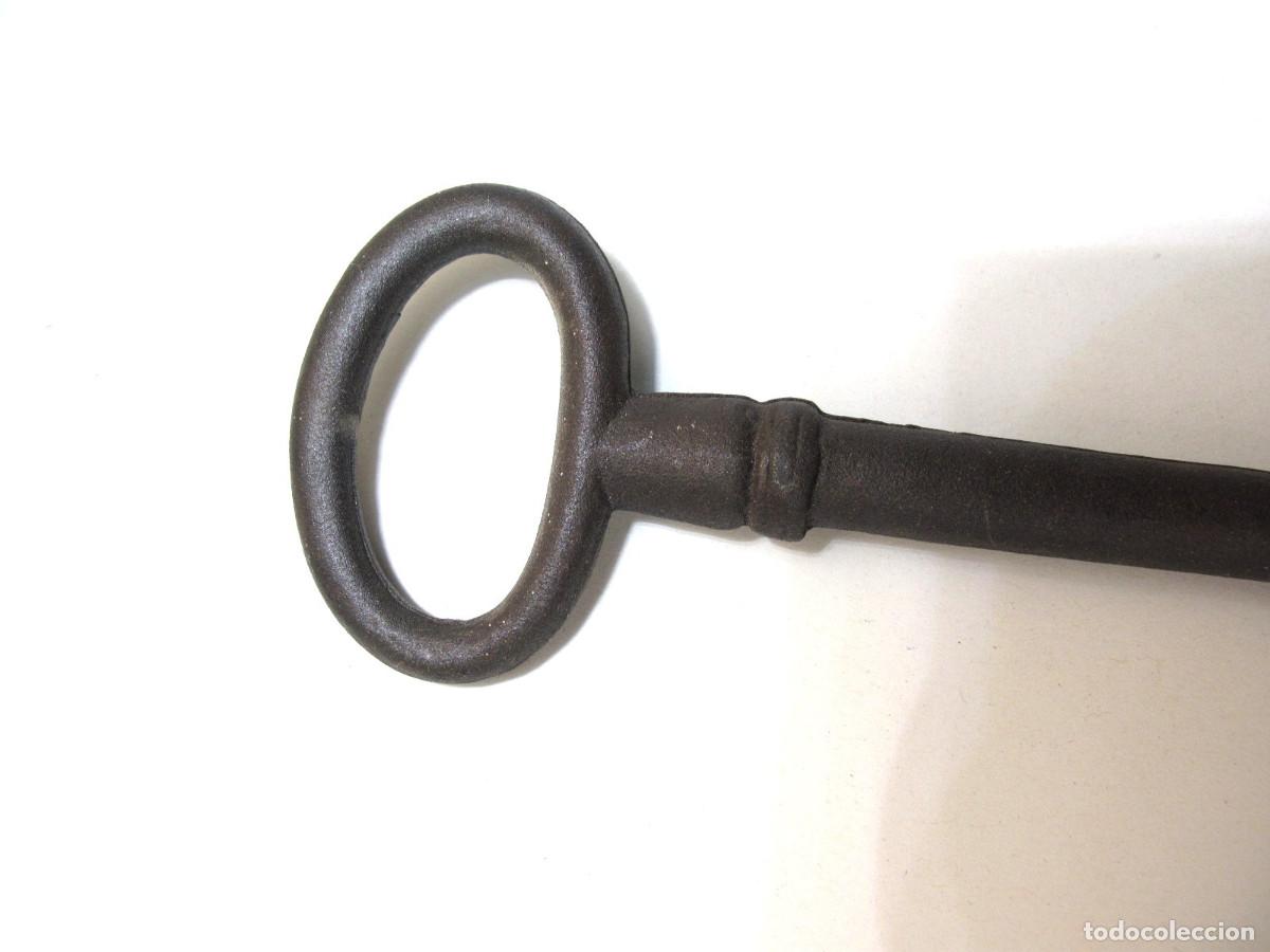 Antig&uuml;edades: Llave antigua de metal, Largo 18 cm - Foto 5