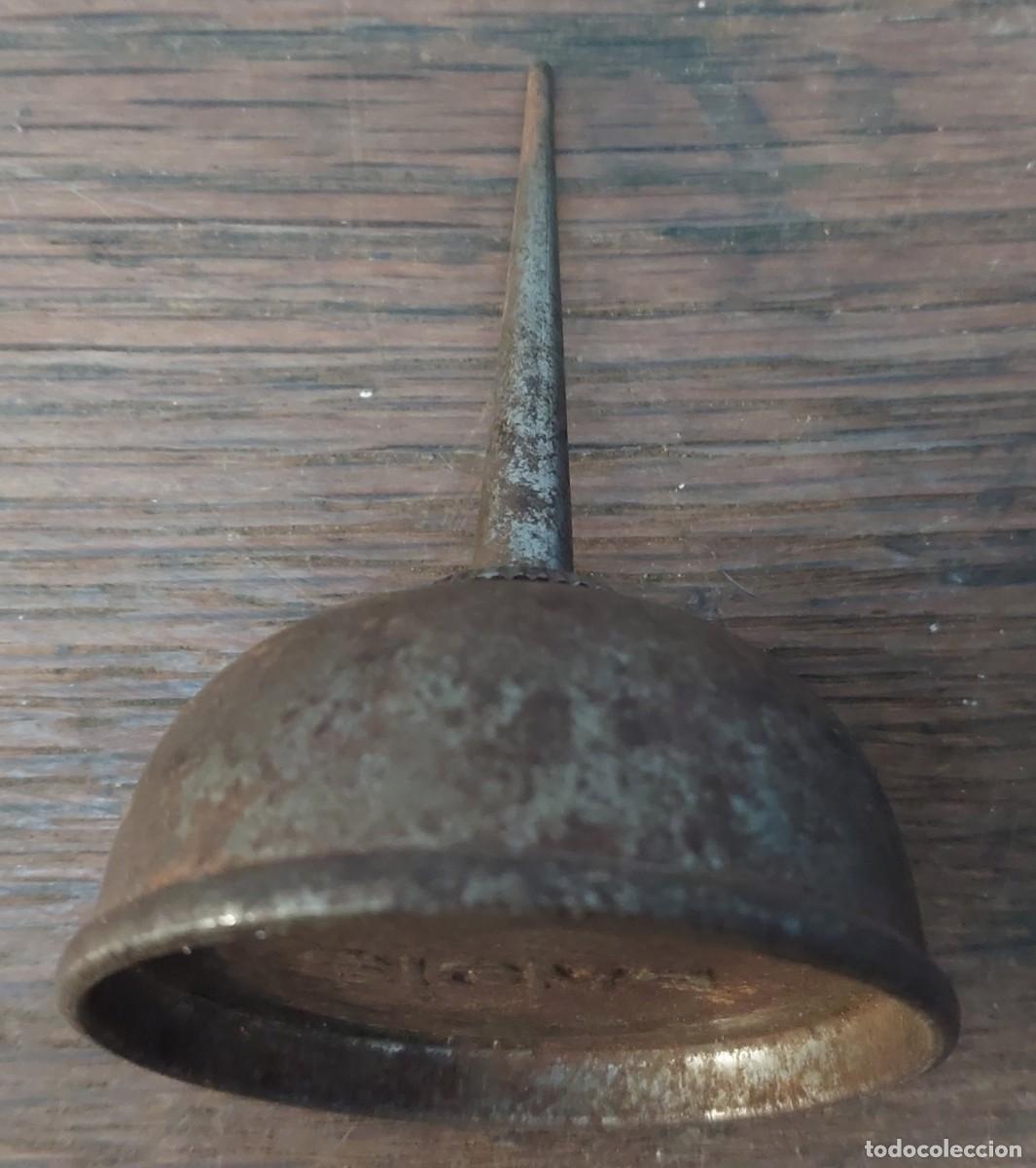 Antig&uuml;edades: ACEITERA DE MAQUINA DE COSER SIGMA - Foto 6