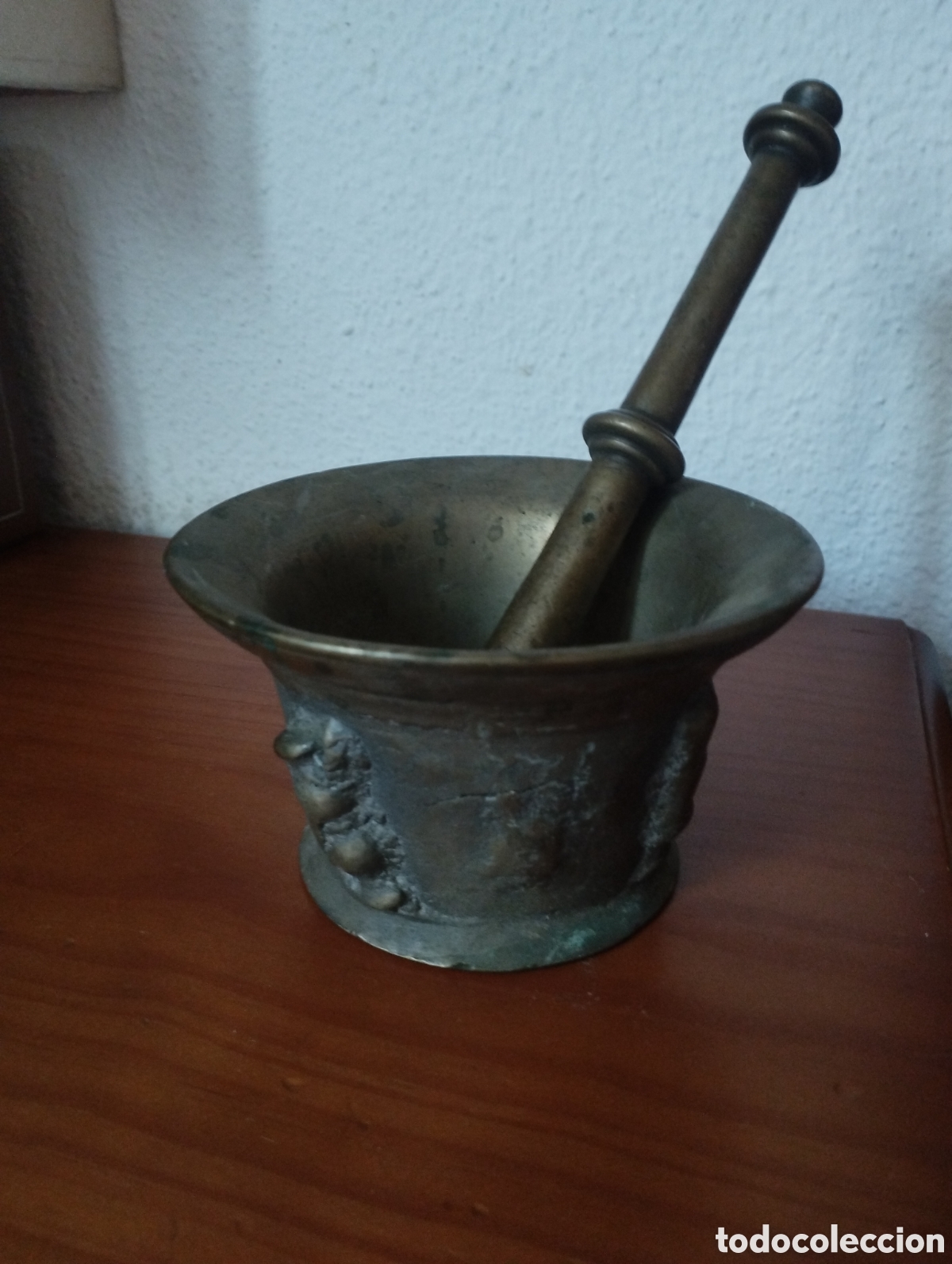 Antig&uuml;edades: Almirez con costillas - Foto 1