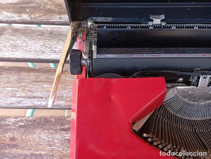 Antig&uuml;edades: VINTAGE MAQUINA DE ESCRIBIR. - Foto 4