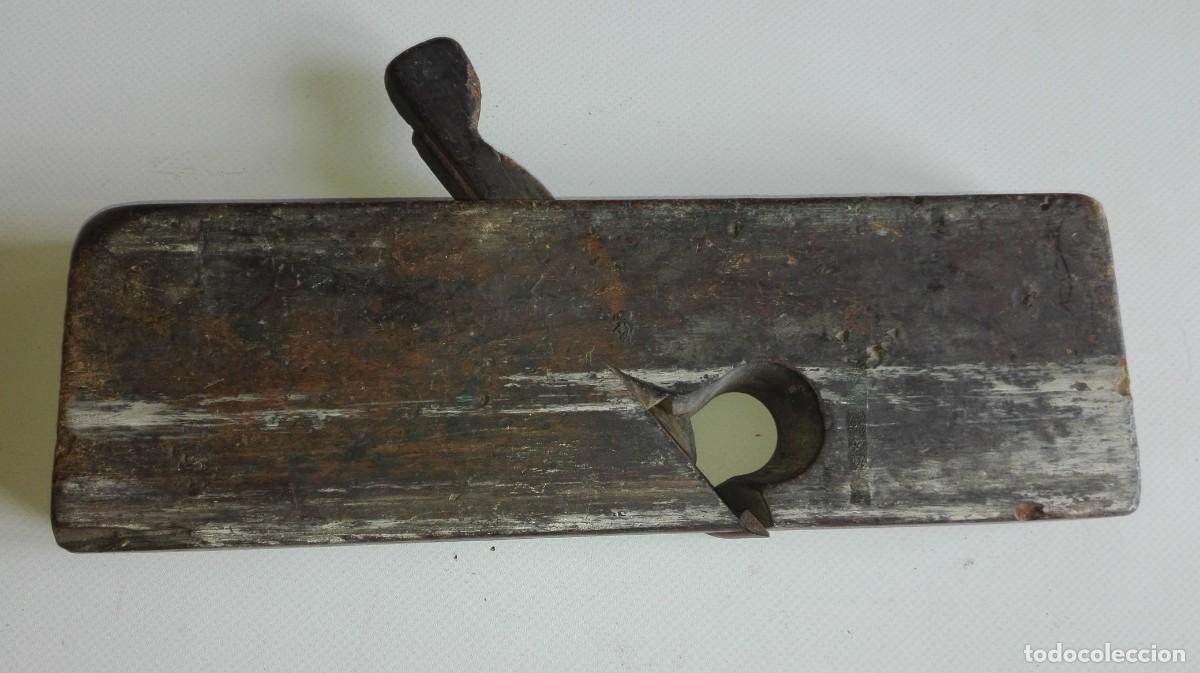 Antig&uuml;edades: ANTIGUO CEPILLO CARPINTERO - Foto 1