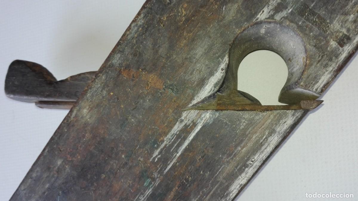 Antig&uuml;edades: ANTIGUO CEPILLO CARPINTERO - Foto 3