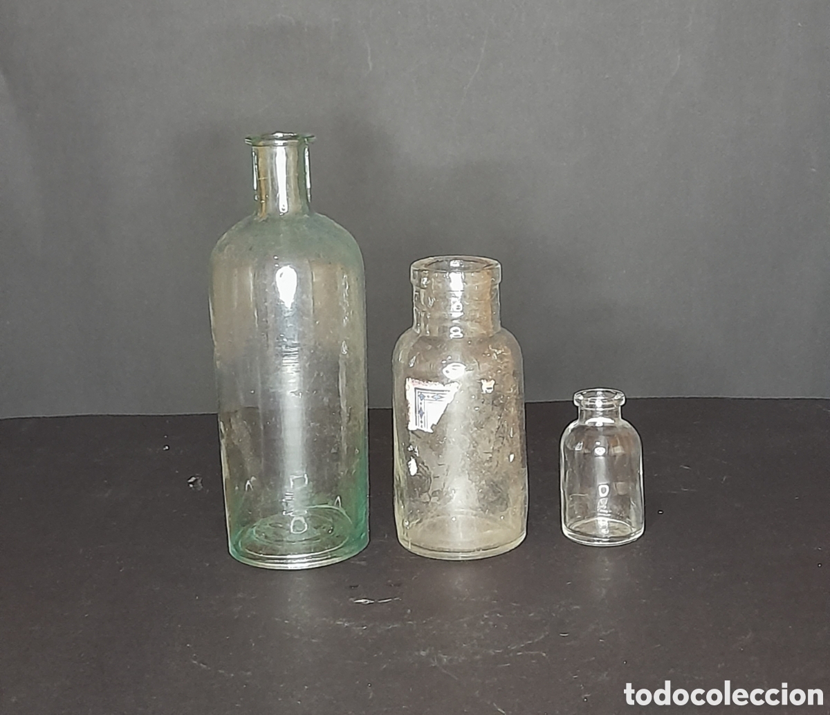 Antig&uuml;edades: Antiguas botellas de farmacia. - Foto 1
