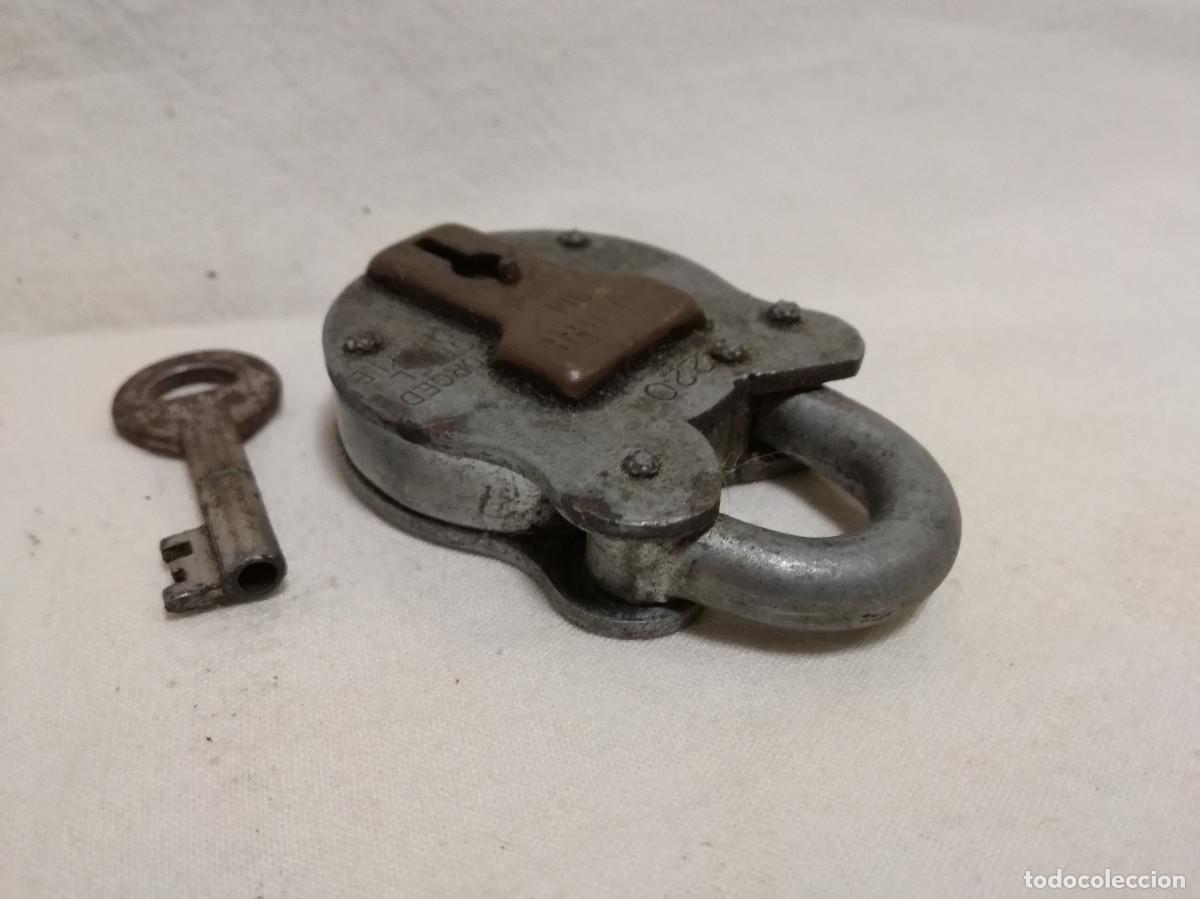 Antig&uuml;edades: ANTIGUO CANDADO SQUIRE 220 CON 1 LLAVE - Foto 8