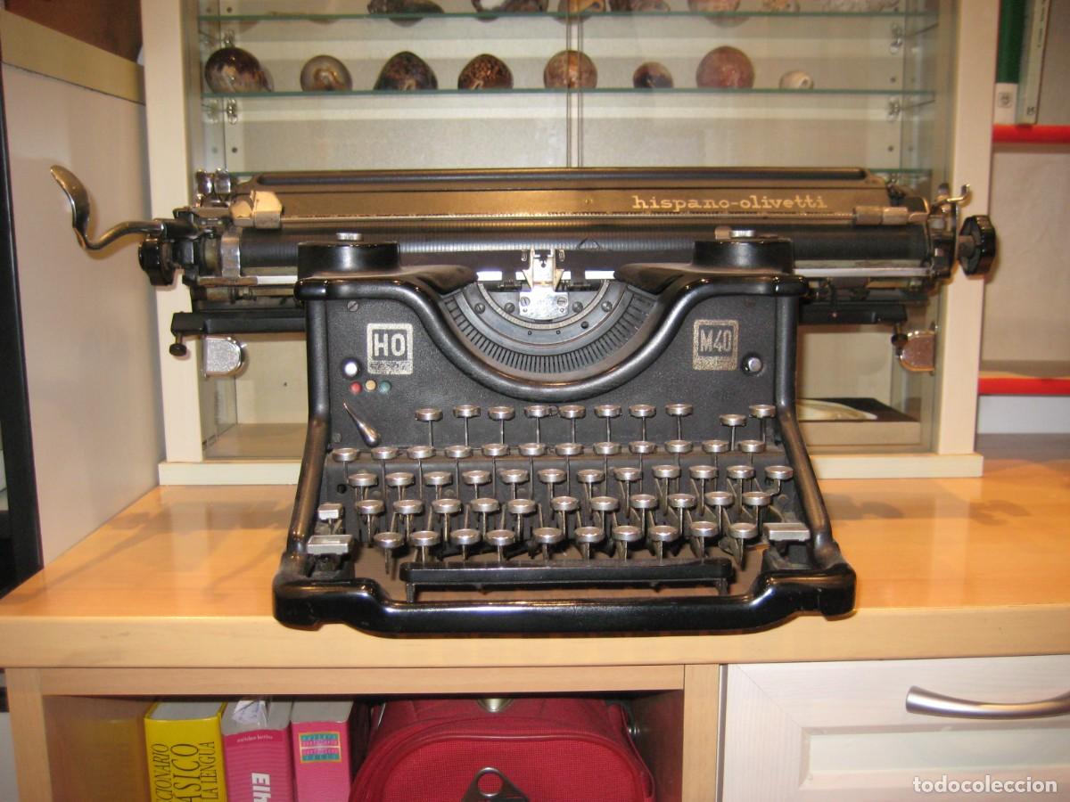 Antig&uuml;edades: Maquina de escribir Hispano Olivetti m-40 - Foto 1
