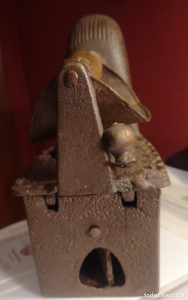 Antig&uuml;edades: Antigua plancha con chimenea - Foto 5