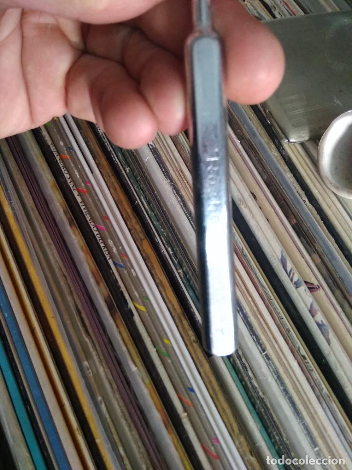 Antig&uuml;edades: Martillo de reflejos de la marca Rochevit. Rinconera - Foto 2