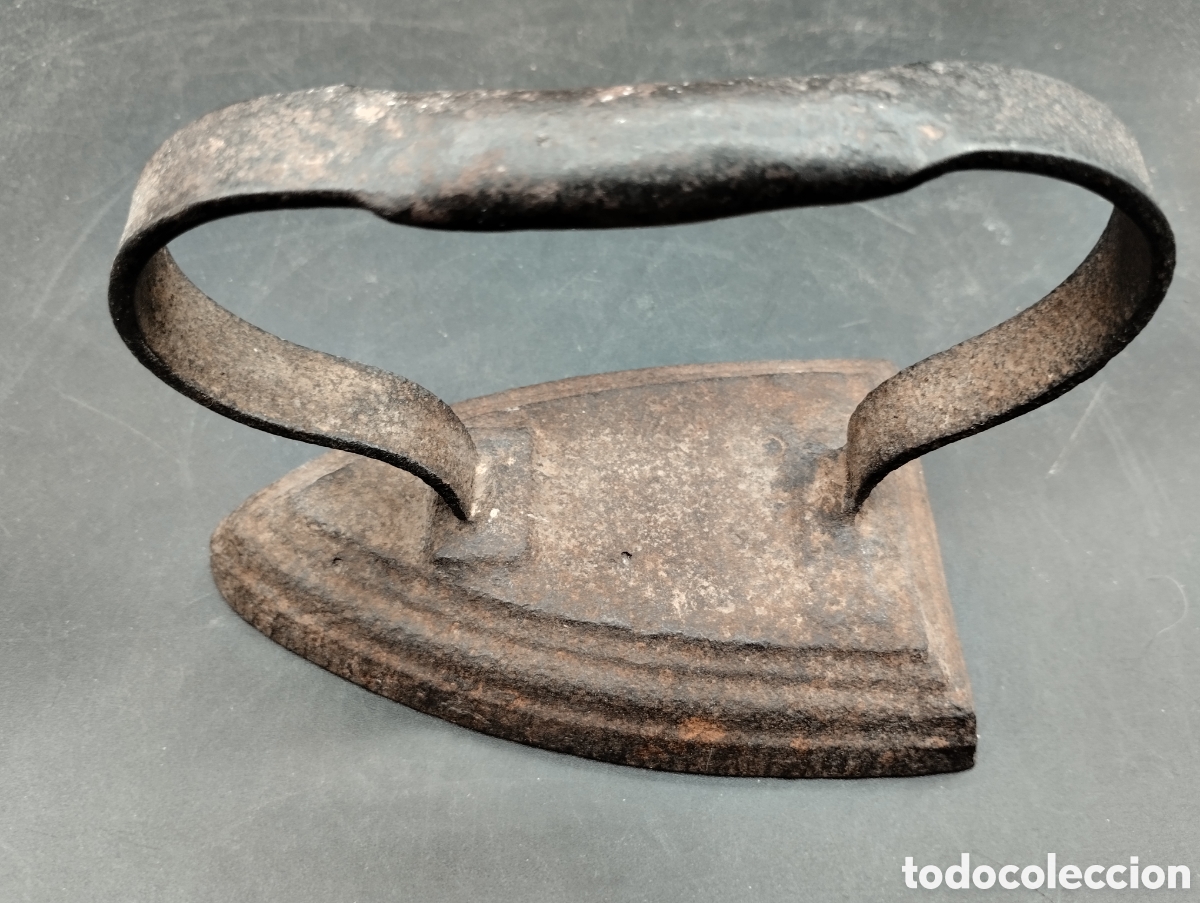 Antig&uuml;edades: Plancha de hierro con soporte - Foto 3