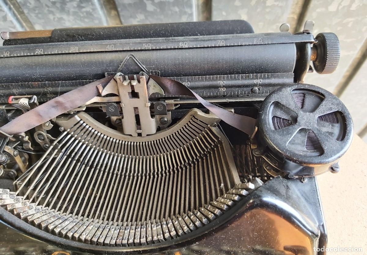 Antig&uuml;edades: M&aacute;quina de escribir CORONA - Foto 6
