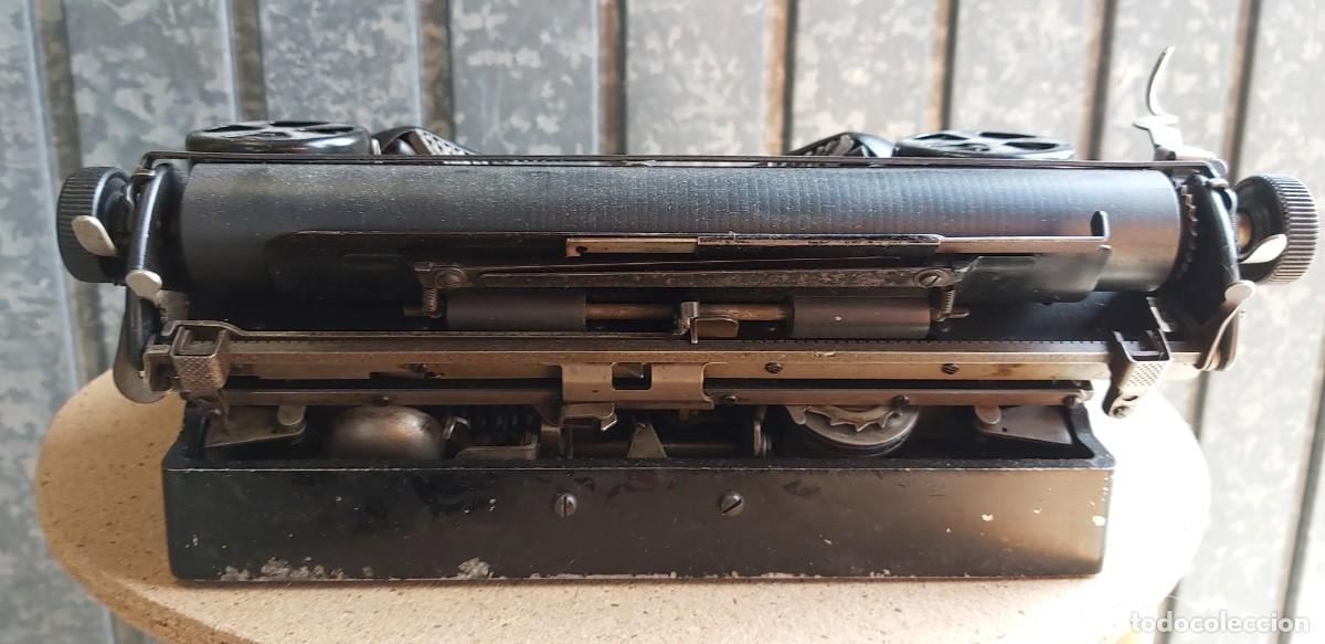 Antig&uuml;edades: M&aacute;quina de escribir CORONA - Foto 8