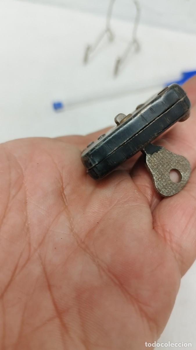 Antig&uuml;edades: Antiguo Candado con su llave, funciona - Foto 5
