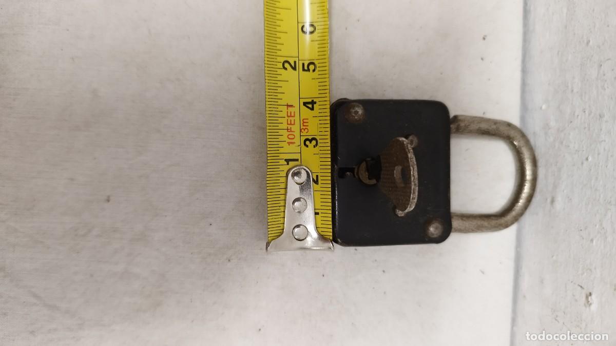 Antig&uuml;edades: Antiguo Candado con su llave, funciona - Foto 9