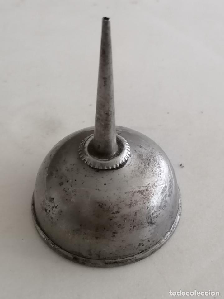 Antig&uuml;edades: ACEITERA MAQUINA DE COSER, MARCA SIGMA - Foto 1