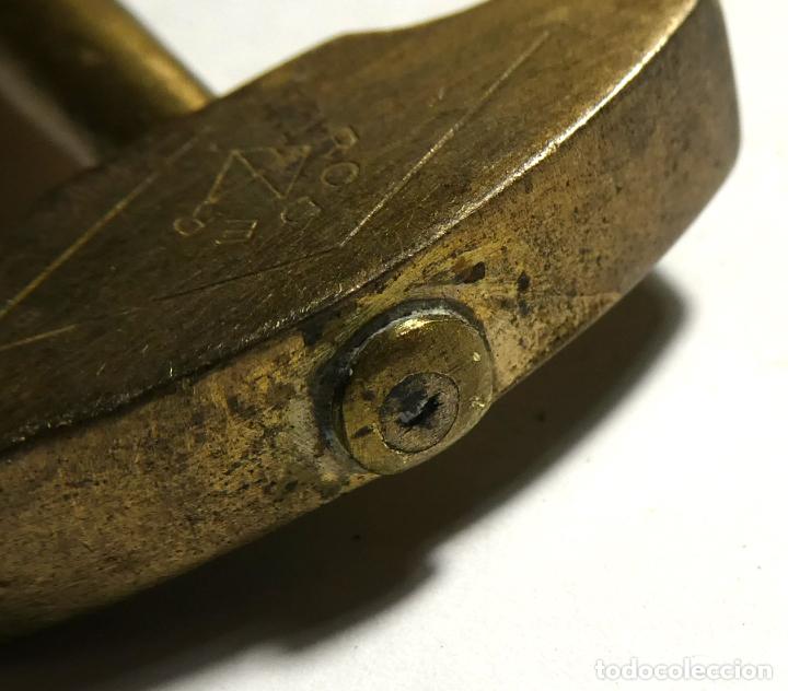 Antiguidades: CORTADOR DE CRISTALES MARCA RODER DE LATON