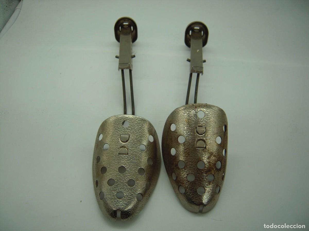 Antig&uuml;edades: antiguas hormas de zapatos - Foto 1