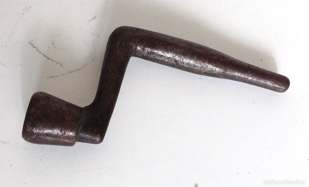 Antig&uuml;edades: ANTIGUA LLAVE DE REGISTRO, DE DOS CODOS. - Foto 1
