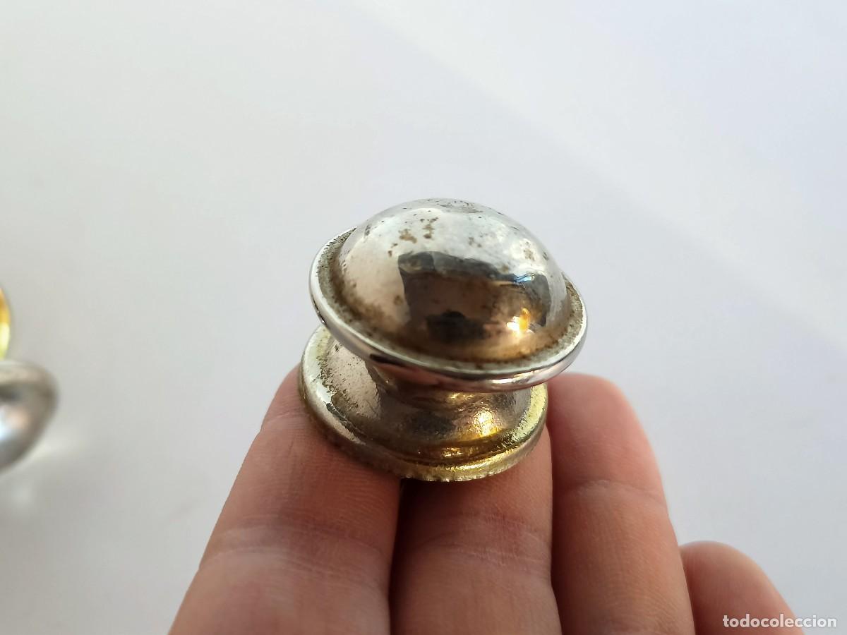 Antig&uuml;edades: Dos pomos niquelados - Foto 2