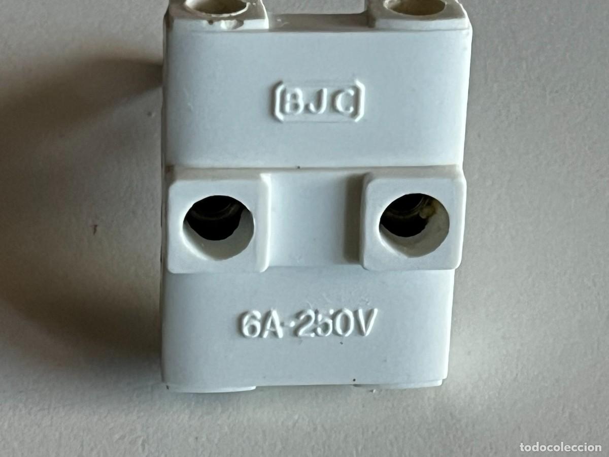 Antig&uuml;edades: ADAPTADOR TRIPLE BLANCO - Foto 1