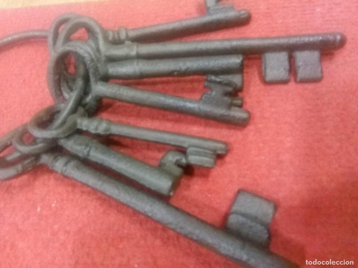 Antig&uuml;edades: LLAVES FORJA EN ANILLA - Foto 3